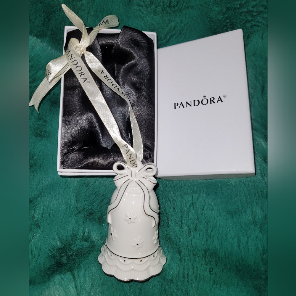 🔔 Pandora 2017 Porcelain Bell Ornament Box Limited Edition Christmas Decoration